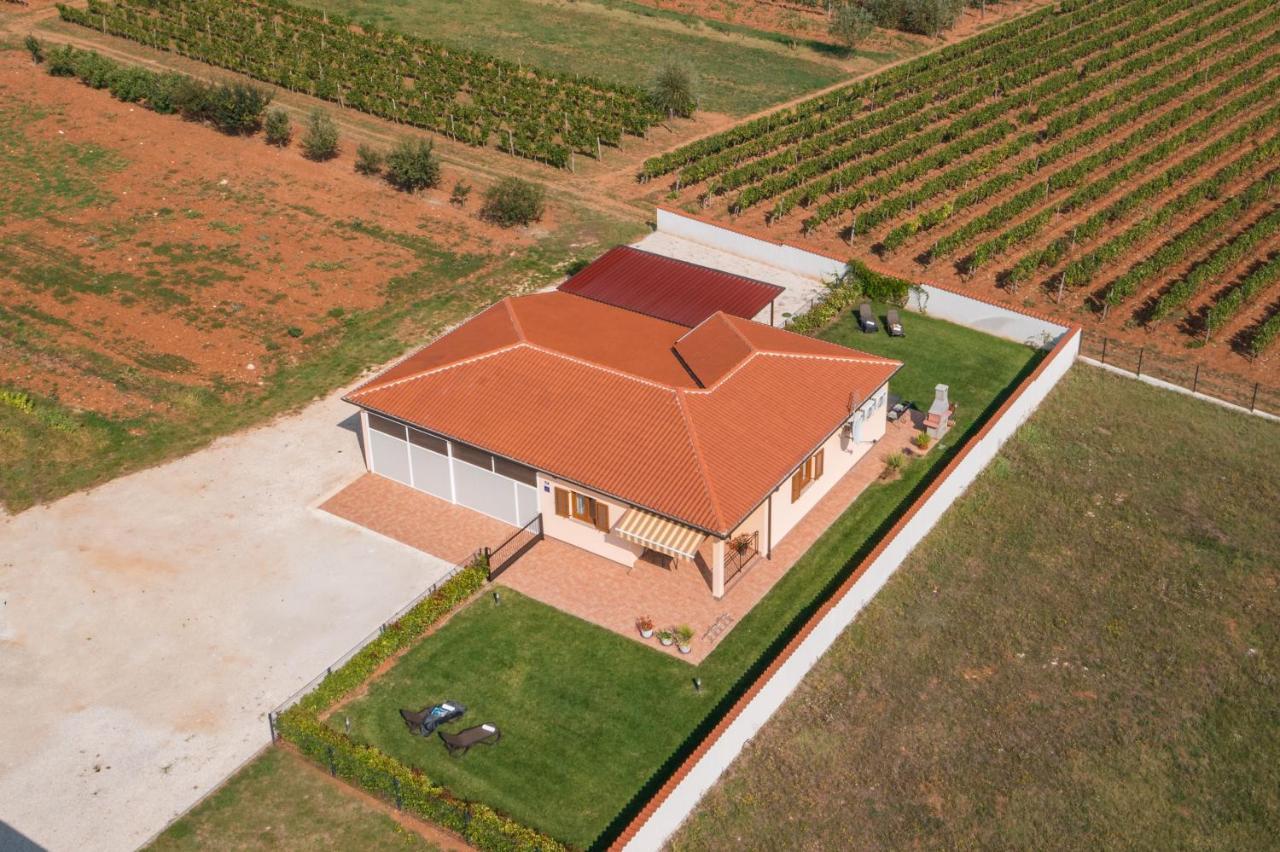 Gracia Villa